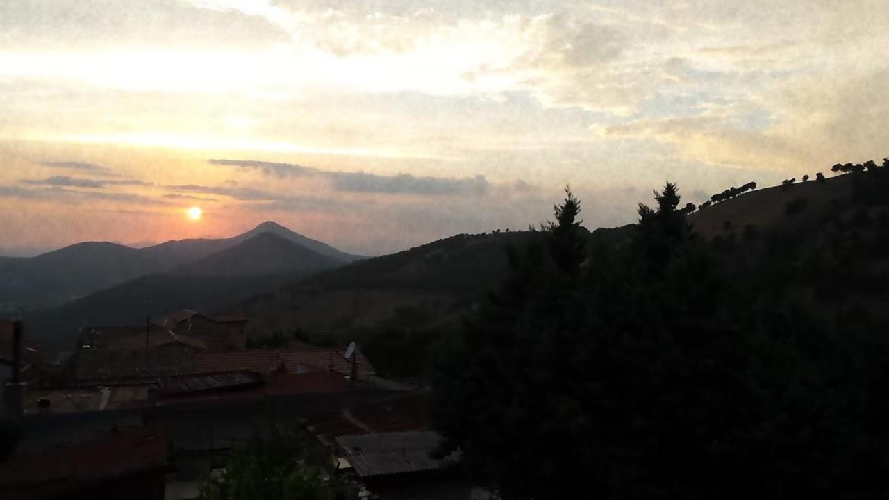La Pietra D'Argento Bed & Breakfast Caserta Vecchia Ngoại thất bức ảnh