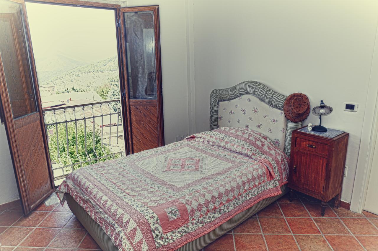La Pietra D'Argento Bed & Breakfast Caserta Vecchia Ngoại thất bức ảnh